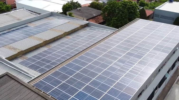 Sistema-energia-solar-em-nova-serrana-min