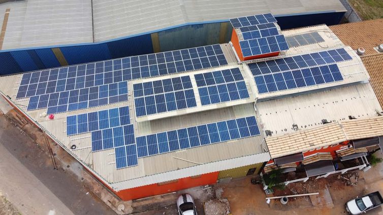 energia-solar-para-restaurantes-SolarPowerEnergy-Tropeirao-do-Jucao-Sao-Joaquim-de-Bicas-mg-min